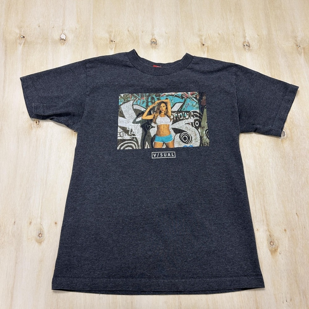 V/SUAL Shirt Mens Small Gray Pin-Up Girl Street Art Graphic Tee T-Shirt